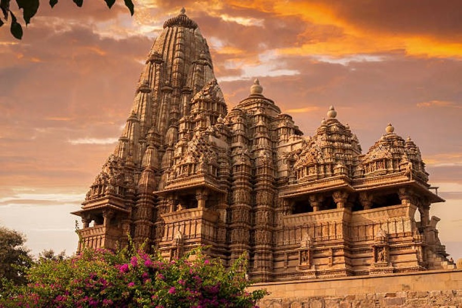 Madhya Pradesh 6N / 7D